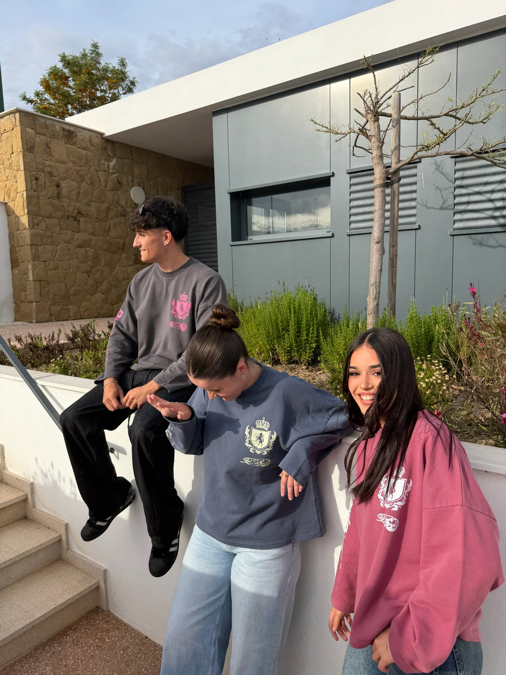 Bloyin Studios Longsleeve